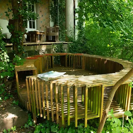 Martinus Am Vortexgarten Mathildenhoehe Konukevi Darmstadt